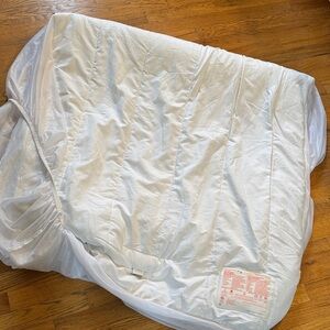 Sunbeam heated twin mattress cover. Used one season in a guest room.